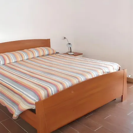 Charming In 70 M² With Mountain View Apartament Livo (Lombardy)