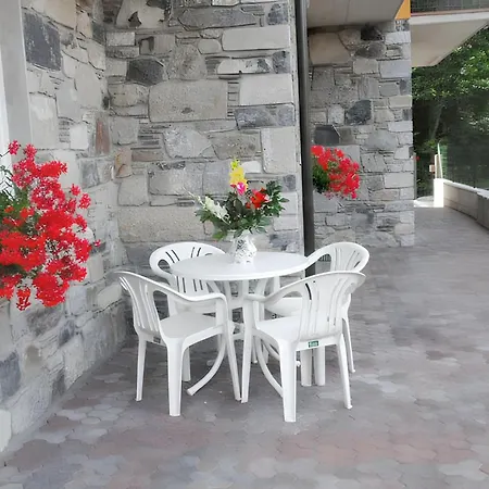 شقة Charming In 70 M² With Mountain View Livo (Lombardy)
