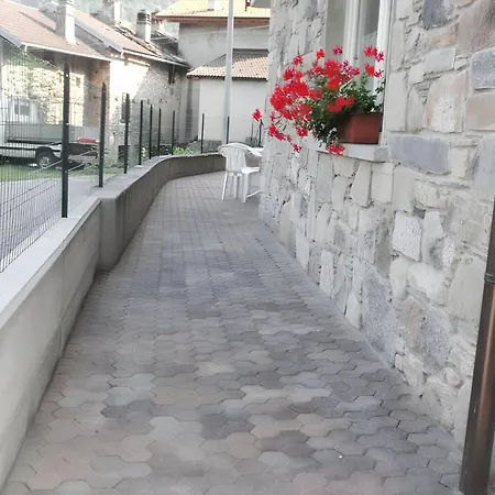 Charming In 70 M² With Mountain View Appartamento Livo (Lombardy)