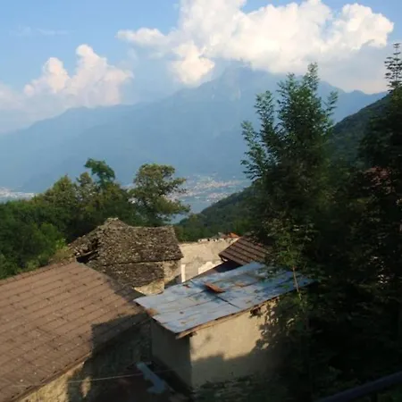 Charming In 70 M² With Mountain View 아파트